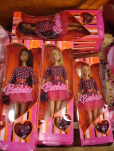 valentine_barbies_on_sale_003